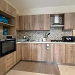 דירה Seashell Stories - Modern Comforts, Traditional Charm
