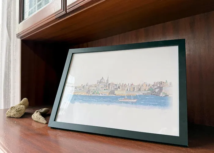 Seashell Stories - Modern Comforts, Traditional Charm * נדור