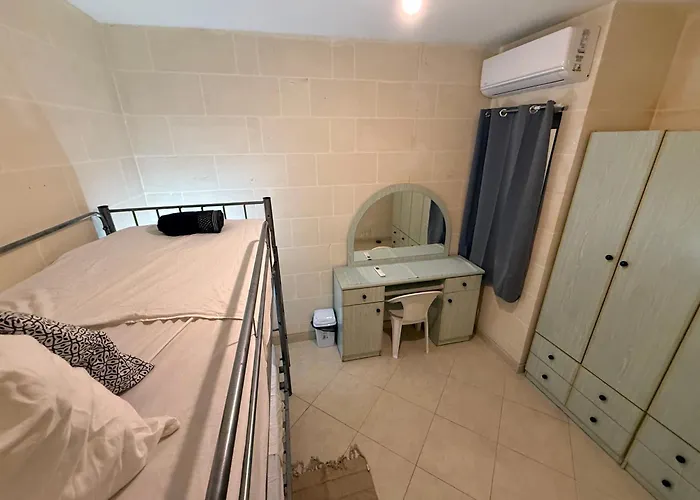 Apartament Seashell Stories - Modern Comforts, Traditional Charm Nadur