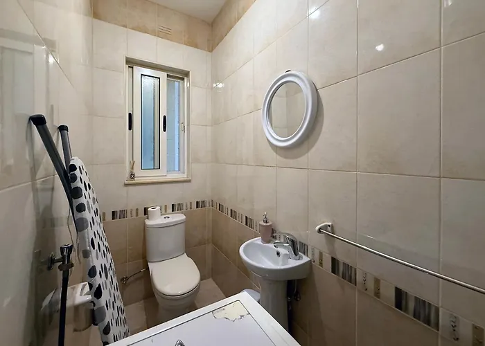 Seashell Stories - Modern Comforts, Traditional Charm דירה נדור